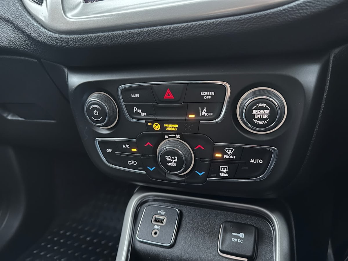Jeep Compass 1.5GSE T4 e-Hybrid 2-Zonen-Klima LED Tempomat